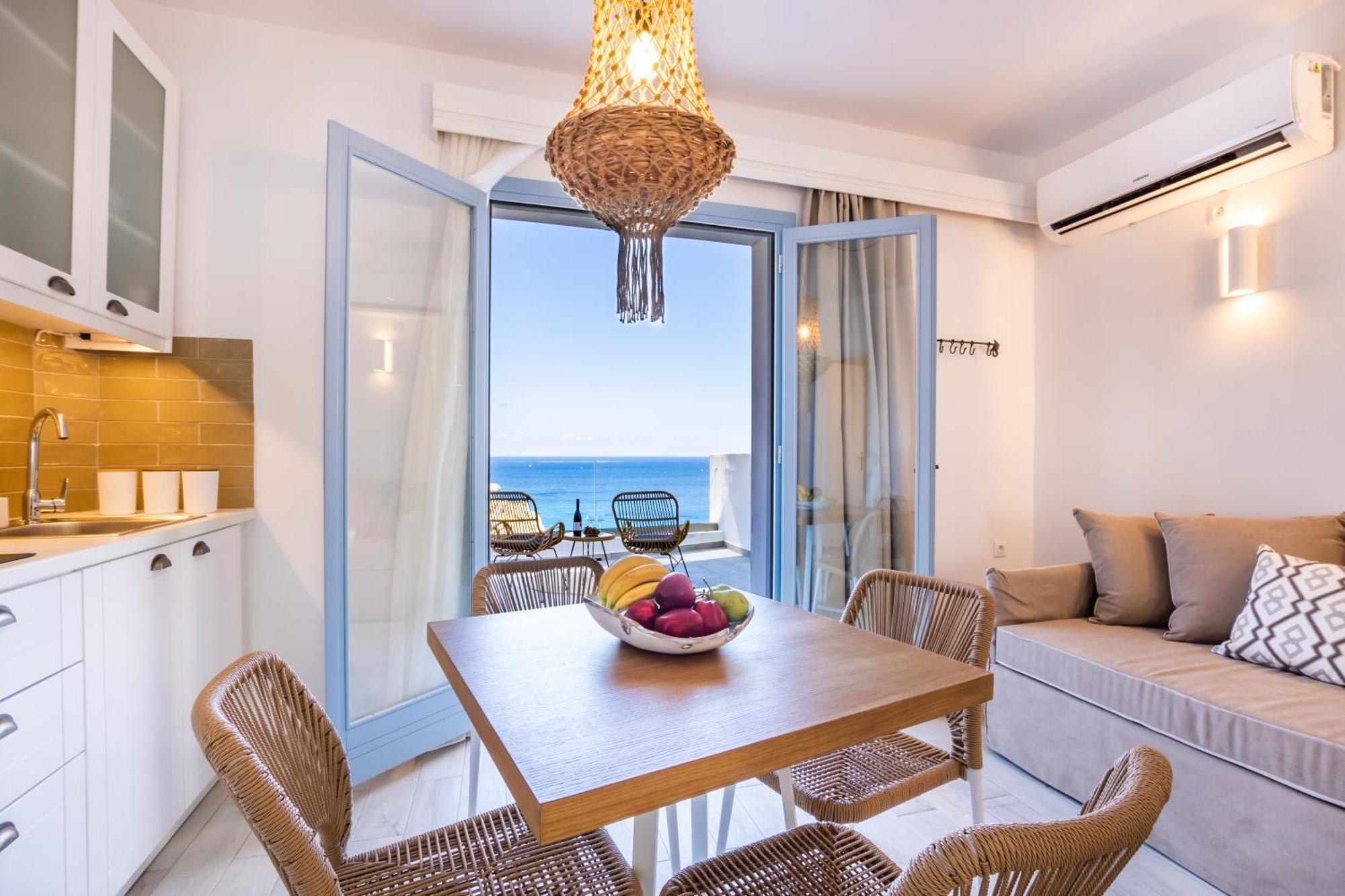 Yploui Suites Kerpe Dış mekan fotoğraf