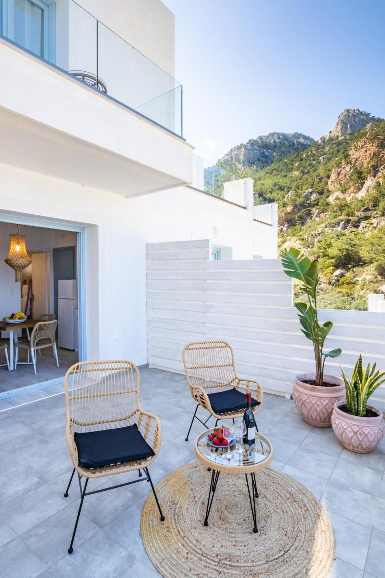Yploui Suites Kerpe Dış mekan fotoğraf