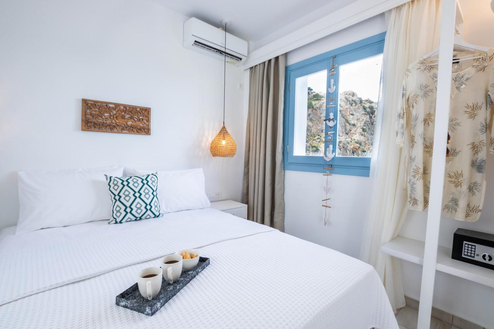 Yploui Suites Kerpe Dış mekan fotoğraf