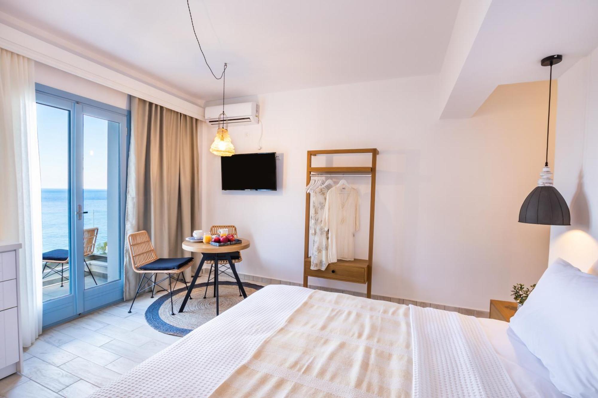 Yploui Suites Kerpe Dış mekan fotoğraf