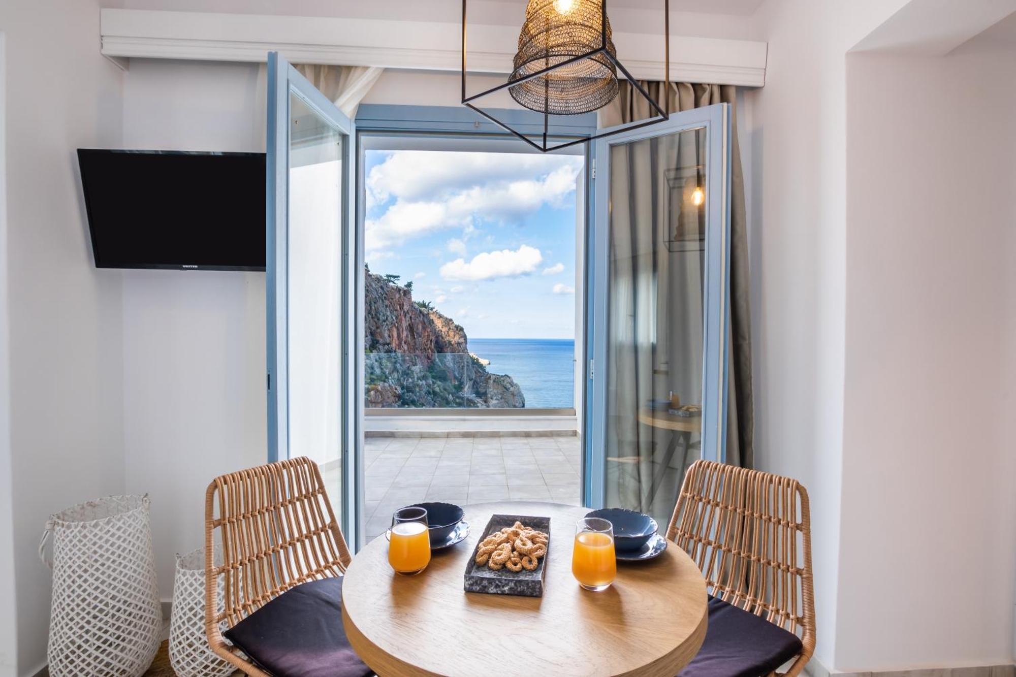 Yploui Suites Kerpe Dış mekan fotoğraf