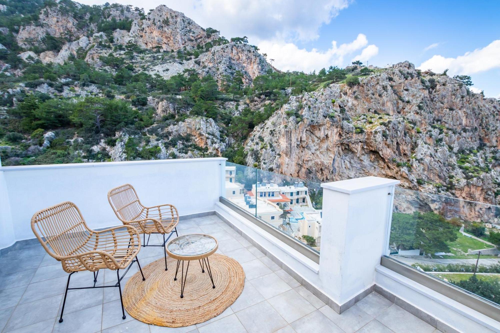 Yploui Suites Kerpe Dış mekan fotoğraf