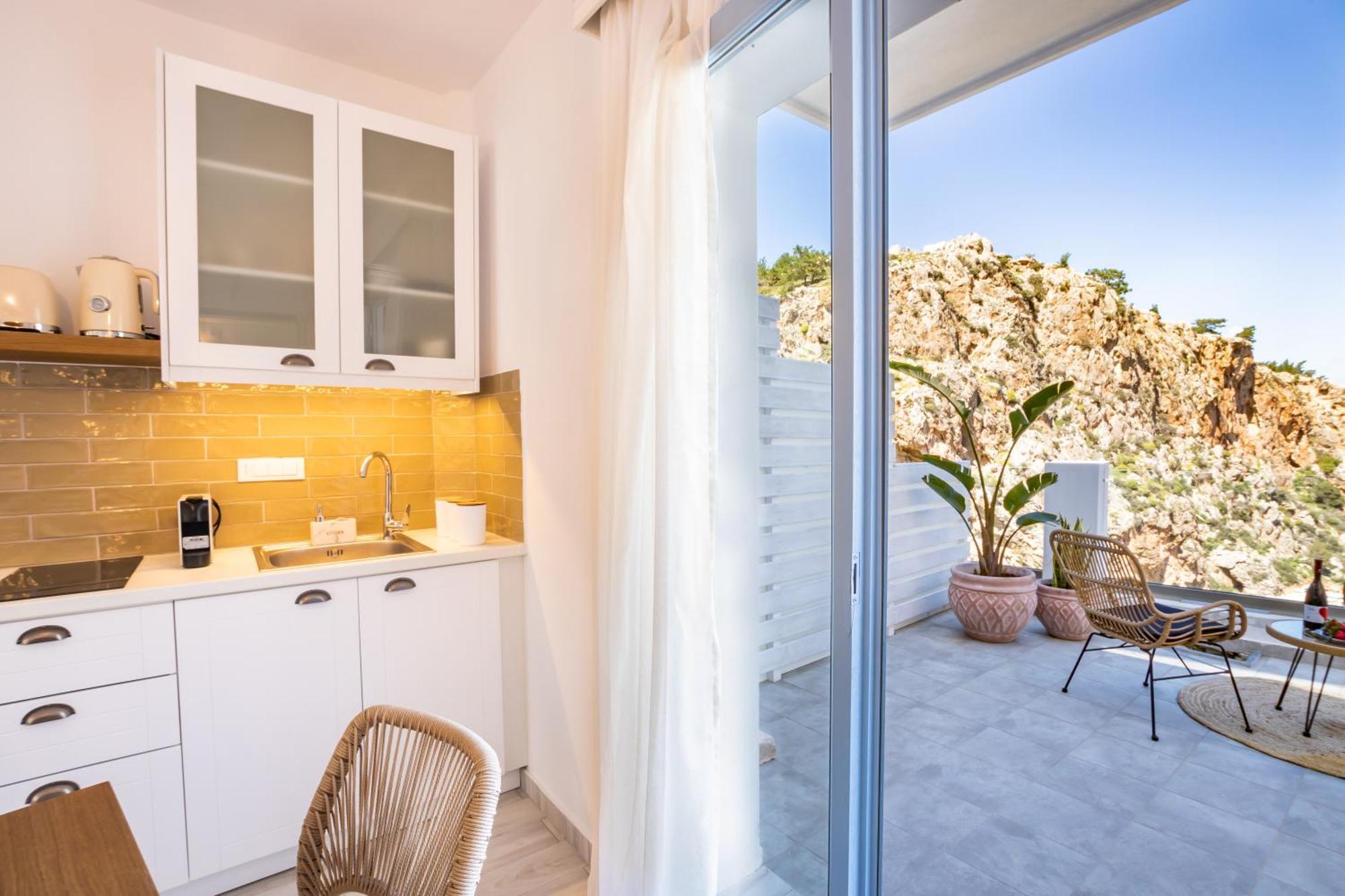 Yploui Suites Kerpe Dış mekan fotoğraf