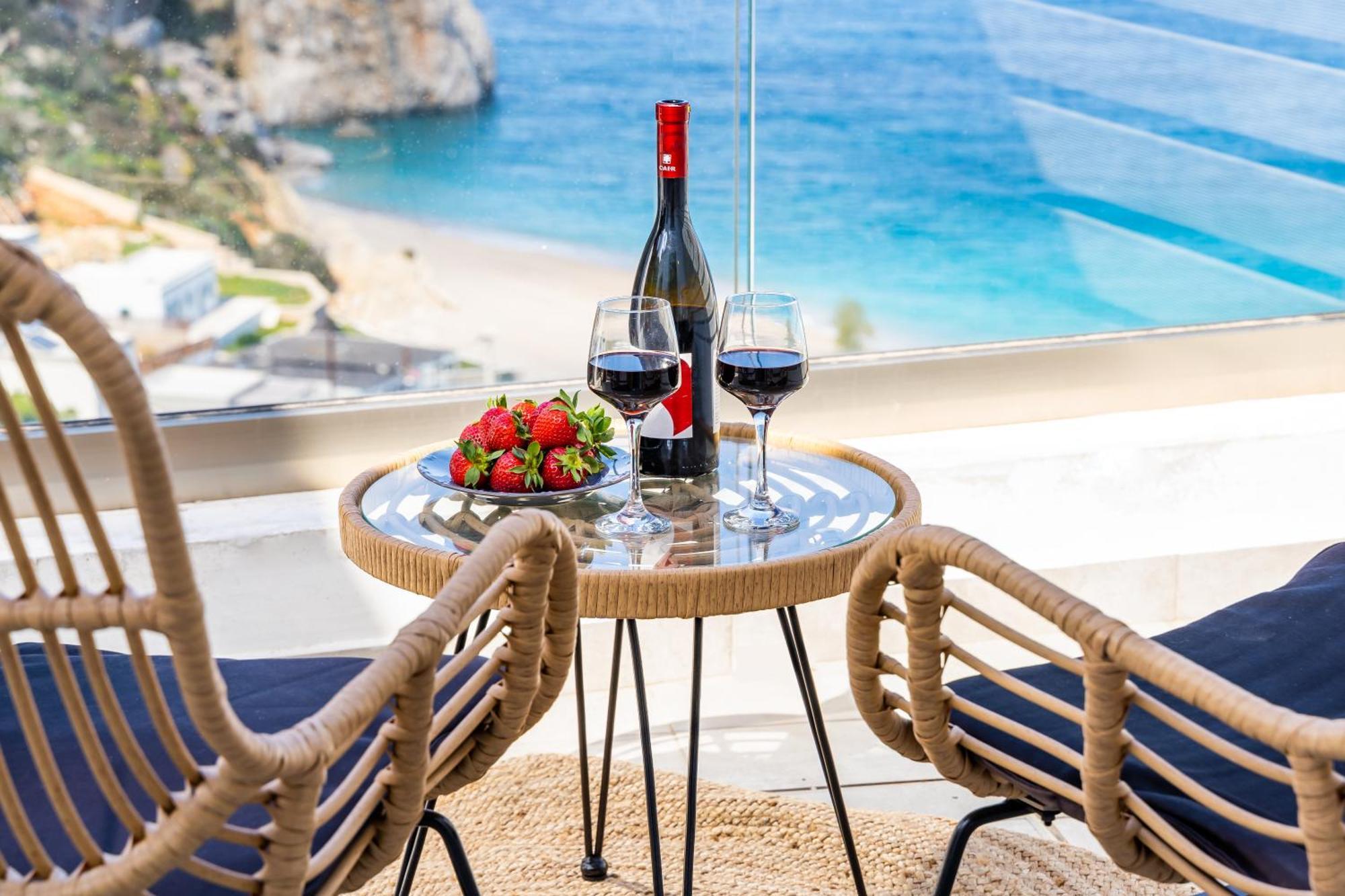 Yploui Suites Kerpe Dış mekan fotoğraf