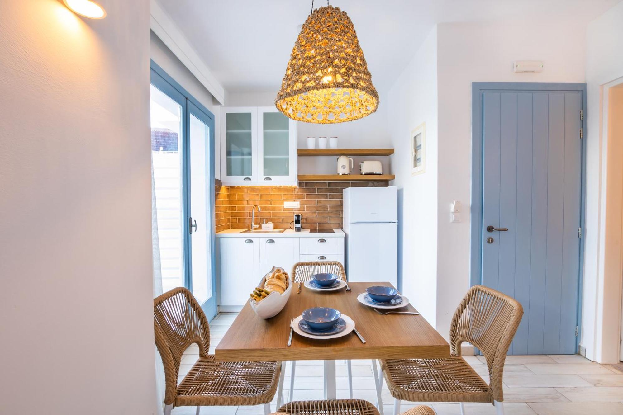 Yploui Suites Kerpe Dış mekan fotoğraf