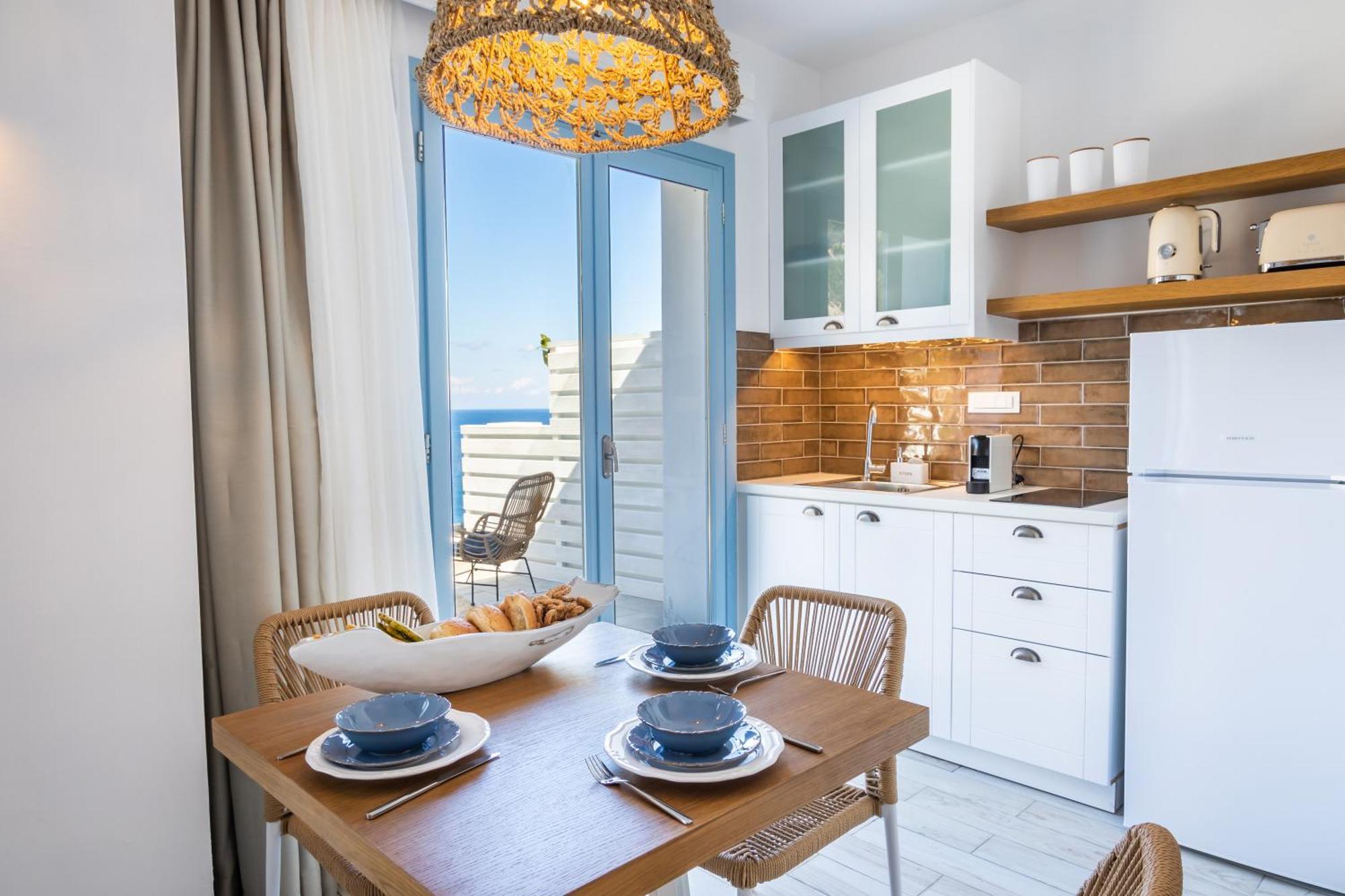 Yploui Suites Kerpe Dış mekan fotoğraf